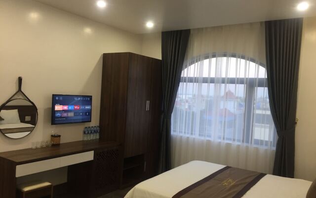 Win Win Hotel