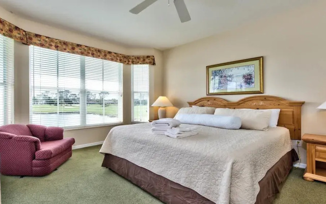 Solterra Vacation Rental: Luxury 3-BR Condo with Lake & Golf Views. Access to Luxury Pool, Hot Tub, and Golf Courses at Lely Resort. Close to Naples Beaches, 5th Avenue S, and Marco Island