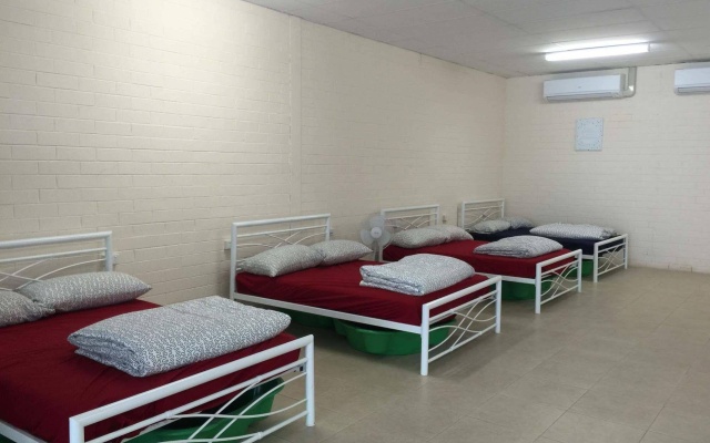 City Perth Backpackers Hostel – Guest Rooms – Perth