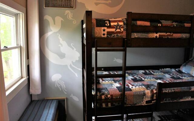 Blue Heaven by Oak Island Accommodations