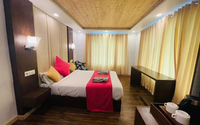 Hotel Riviera By Mount view