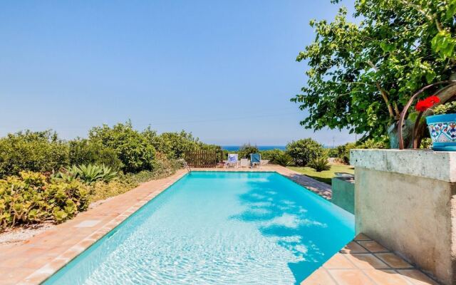 Authentic Sicilian Charm With Pool, Sea View, Parking & Wifi