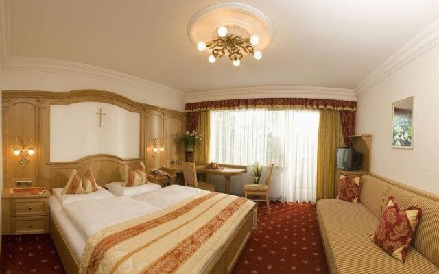 Lakeside Motor Lodge