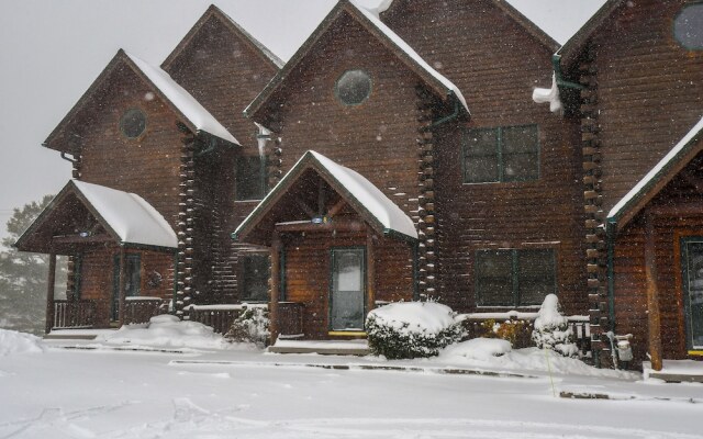 Cedar Shores Villa 4 Bedroom Townhome #08