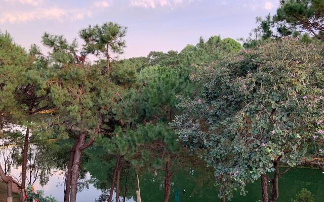Lake View Homestay