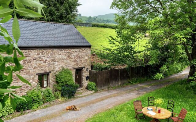 A Lovely old Stone Barn Between Talgarth and Crickhowell