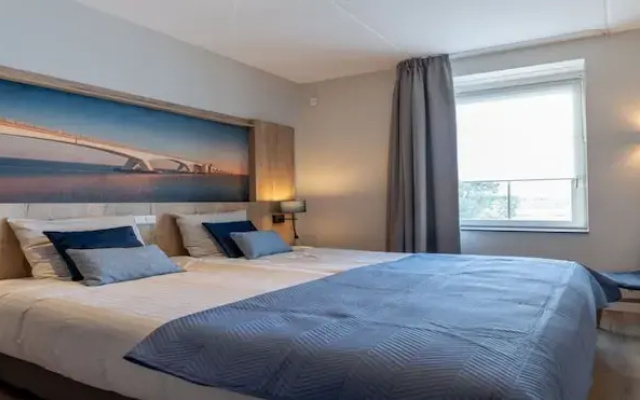 Apartment in Colijnsplaat Near Lake and Sauna