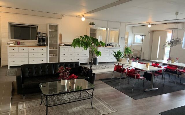 Alingsgård B&B - Spabad, bastu, gym, behandlingar & padelbana