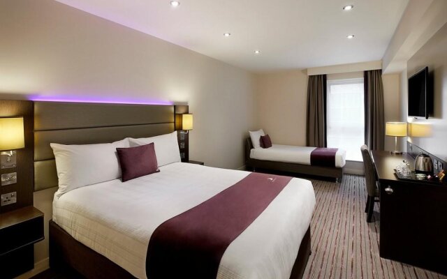 Отель Premier Inn London Holborn