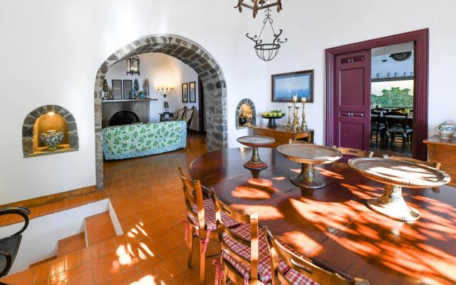 Ottavia Ancient Italian Villa Overlooking Capri