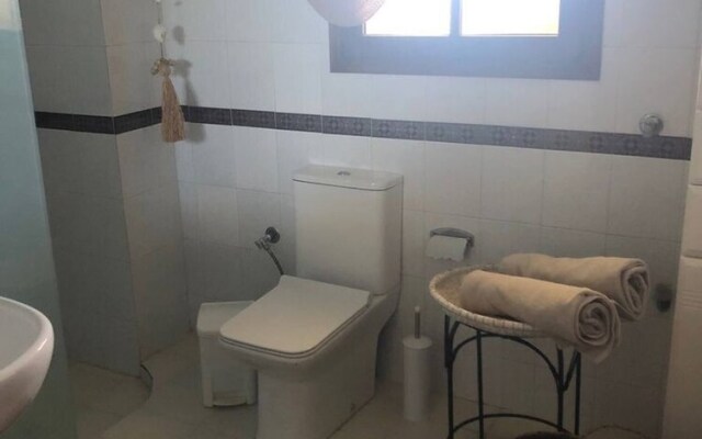 Luxury Seaview Apartment, 60sec Walk To Beach!