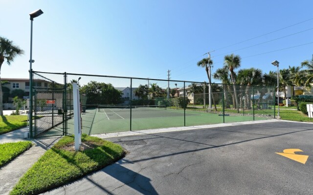 Runaway Bay Resort by BBG