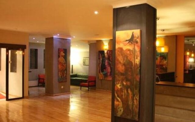 Uslan Hotel