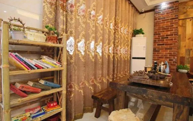 Bamboo and Apricot Garden House