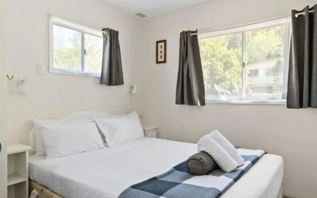 Bright Accommodation Park – Guest Rooms – Germantown