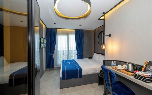 The Private Airport Hotel