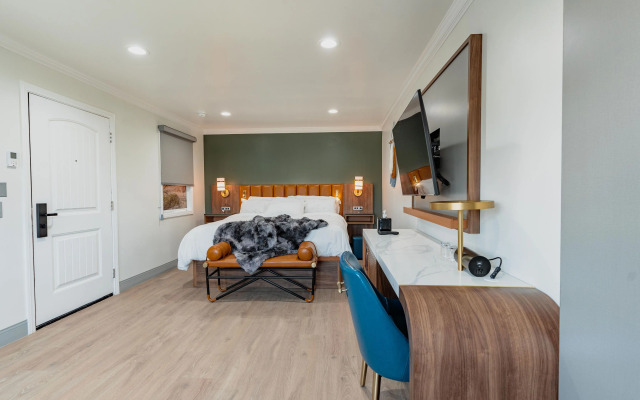 Laura Lodge Santa Maria