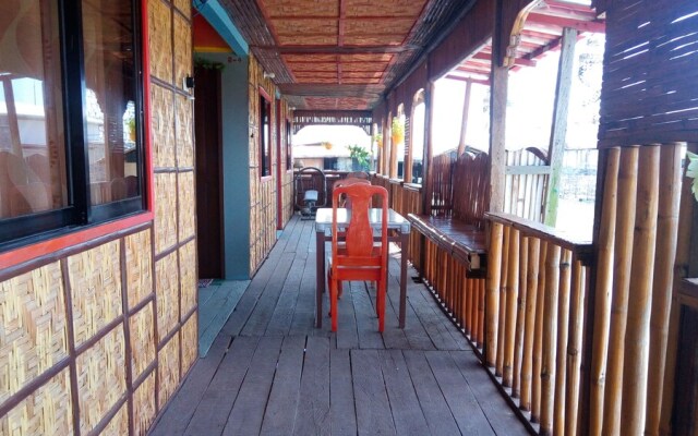 Rjc Hostel And Karaoke Bar