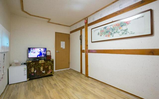 Ddlanche Hanok Stay Guesthouse