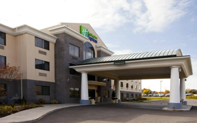 Holiday Inn Express Syracuse Airport by IHG