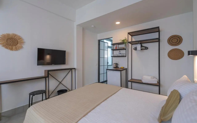 The Easy Rooms Terrace