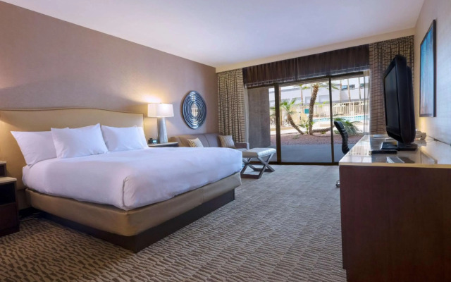 Hilton Phoenix Airport