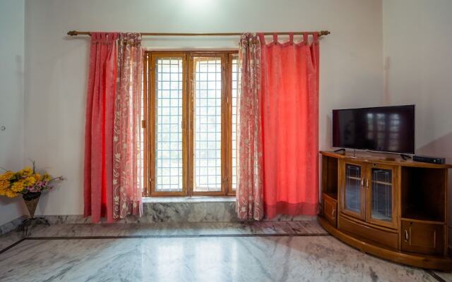 OYO 13112 Home Peaceful Stay IT Park