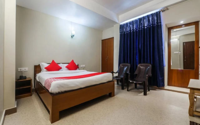 Oyo 18670 Sanctum Guest House