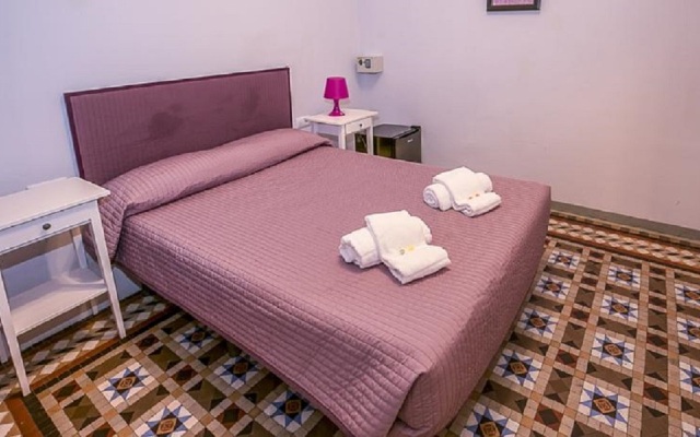 Hostal Balmes Centro