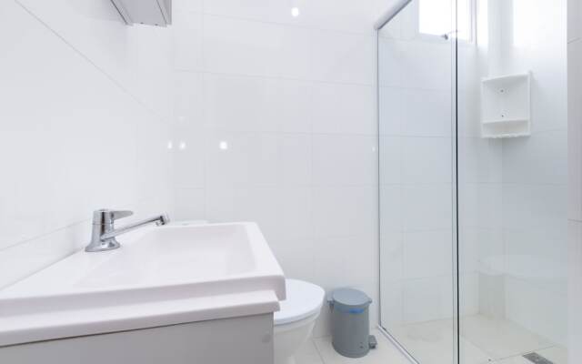 Rent Apartment 3 bedrooms w/ 1 suite - 680