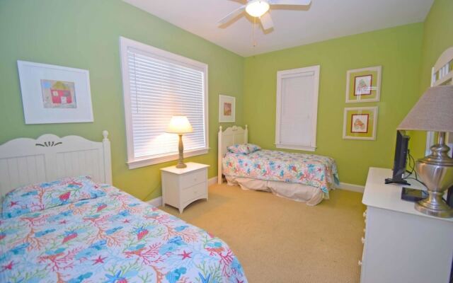 Laguna Vista 109 by RedAwning