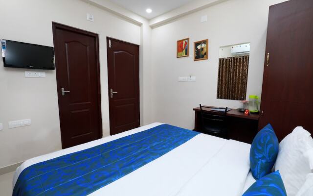 OYO 6728 Almas Residency