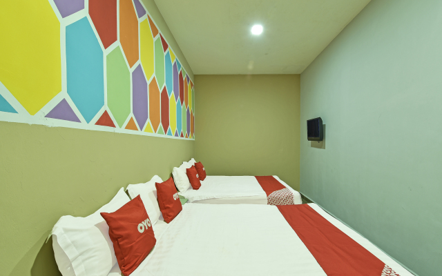 SUPER OYO 90701 Venomi Hotel