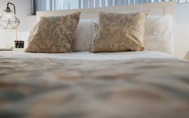 Sweeting Suites - Luxury Apartments