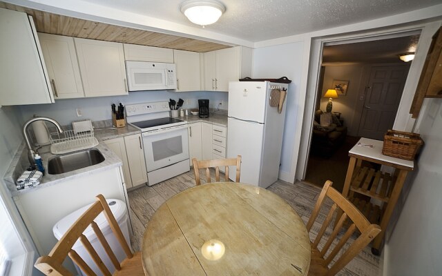 Georgianne Inn & Suites