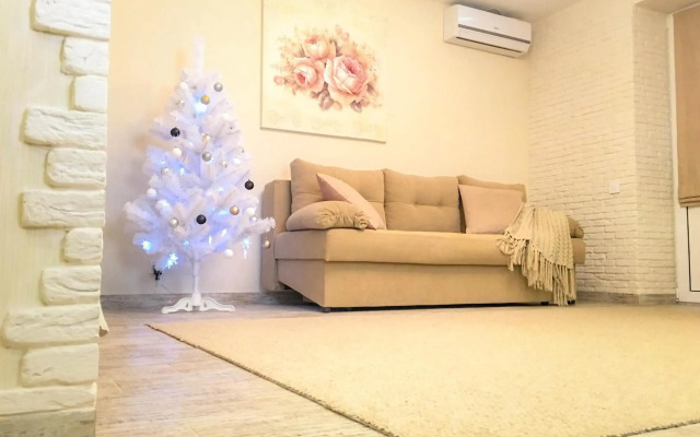 Studio Luxe on Victory Street in the city center