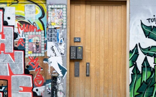 Exquisite 2400sqft 3 Bed Brick Lane Pad