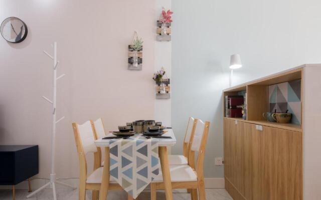 Locals Apartment House 03