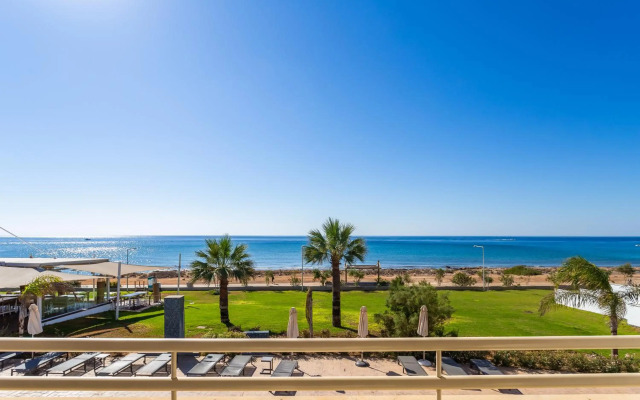 Piere Anne Beach Hotel