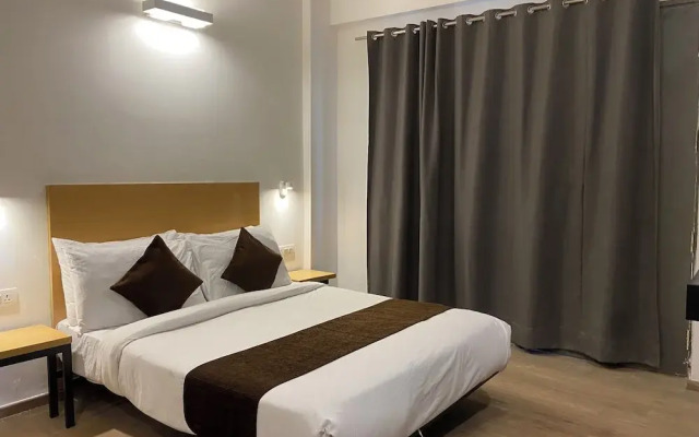 Hotel Crown Omaxe The Forest Spa view