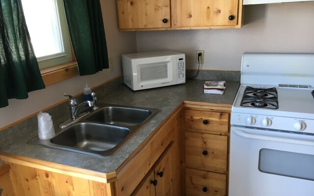 Tenderfoot Cabins & Motel