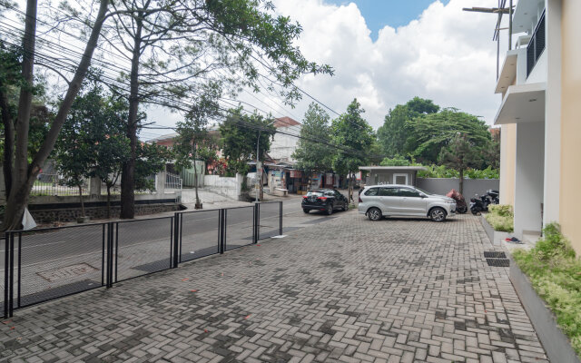 RedDoorz @ Sukahaji Street Bandung