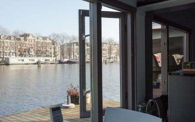 little AMSTEL HouseBoat