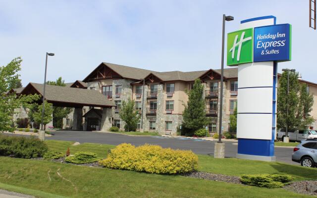 Holiday Inn Express & Suites Cheney by IHG