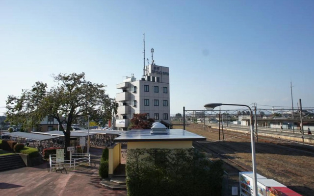 Shinmachi Station Hotel
