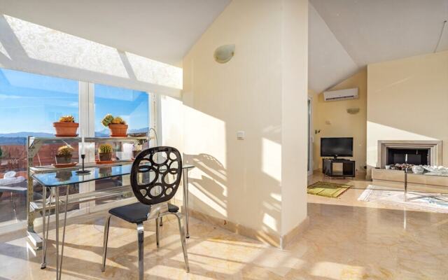 Unbeatable Penthouse in Fuengirola Hills