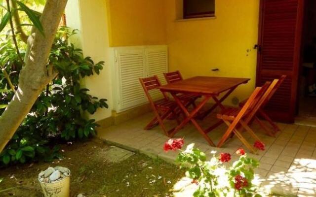 N98 - Numana, Nuovo Trilocale Con Giardino in Residence Con Piscina