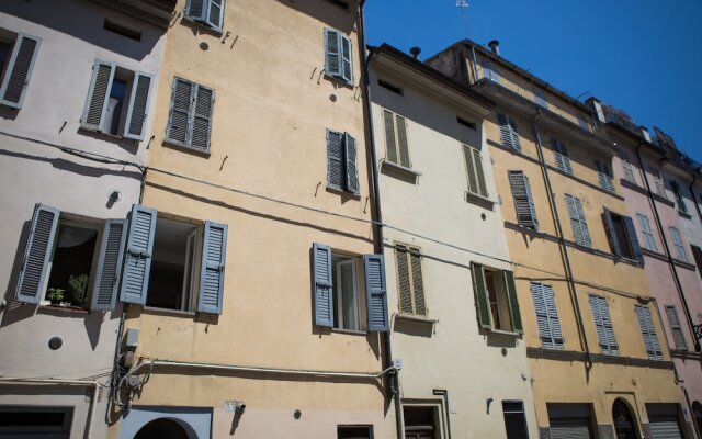 Centro Storico Oltretorrente Apartment