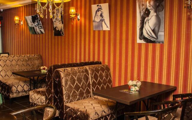 Bella Donna Hotel