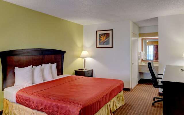 Quality Inn Plainview